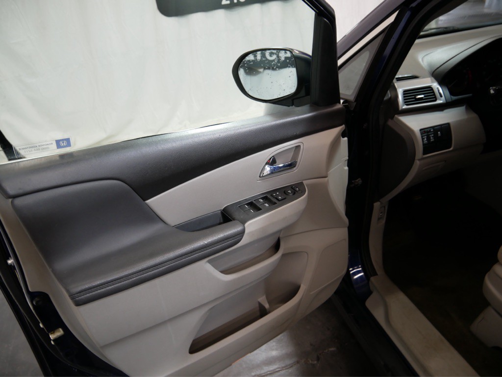 2017 Honda Odyssey Image 10