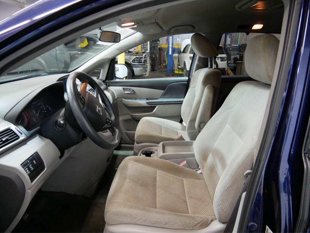2017 Honda Odyssey Image 11