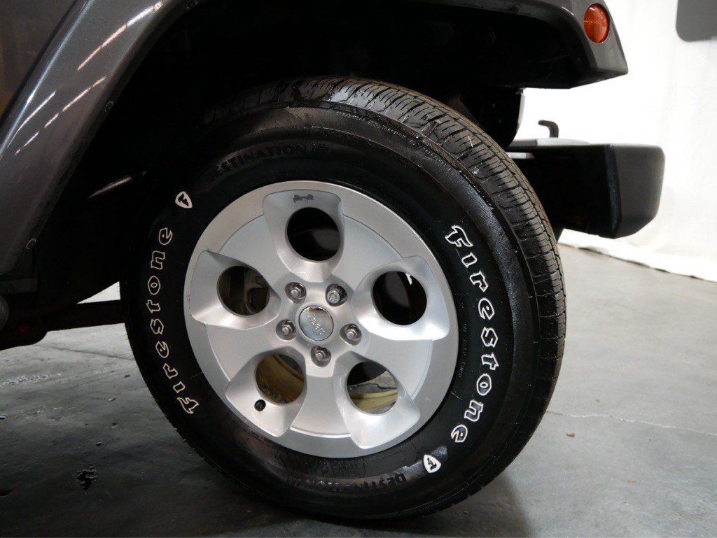 2014 Jeep Wrangler Image 15