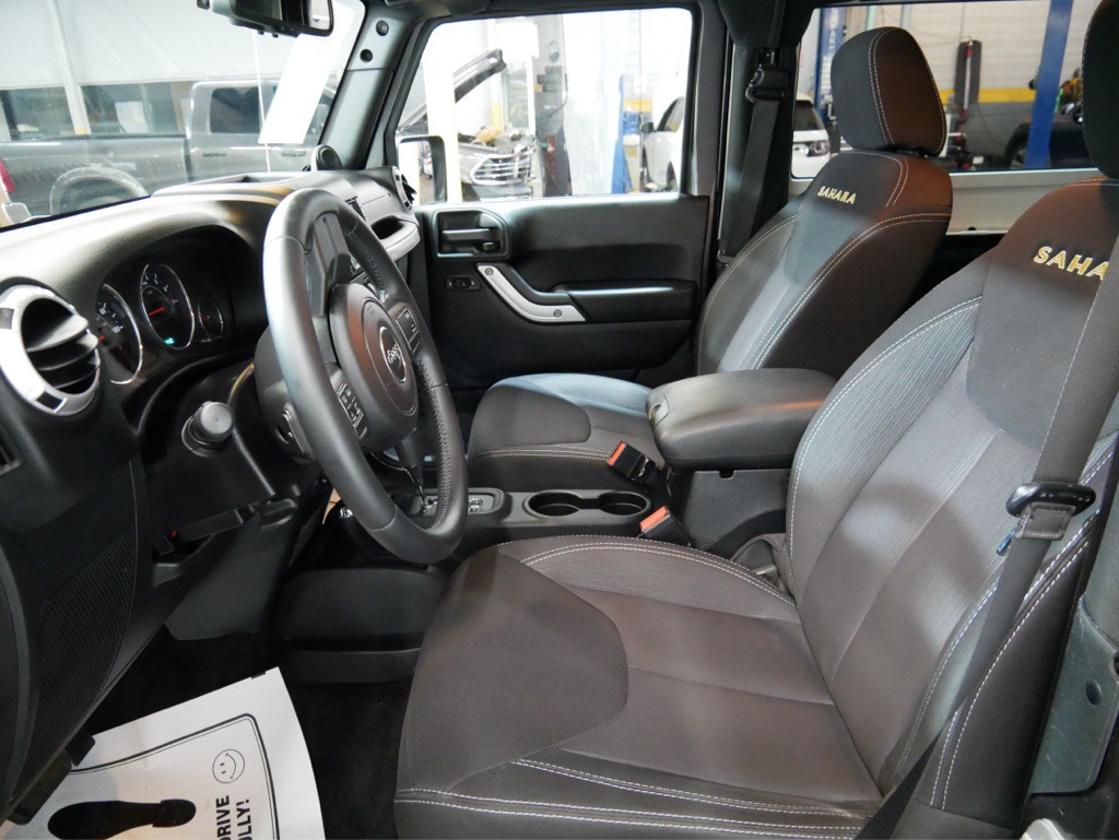 2014 Jeep Wrangler Image 17