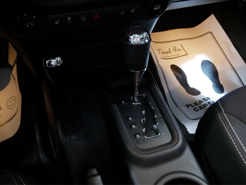 2014 Jeep Wrangler Image 21