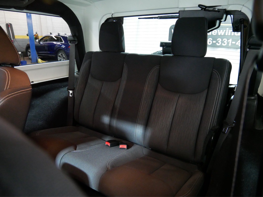 2014 Jeep Wrangler Image 28