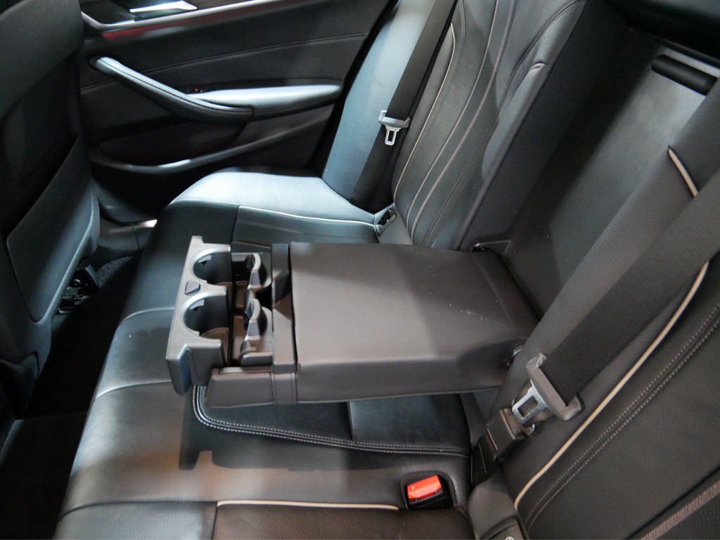2019 BMW 5 Series Image 25