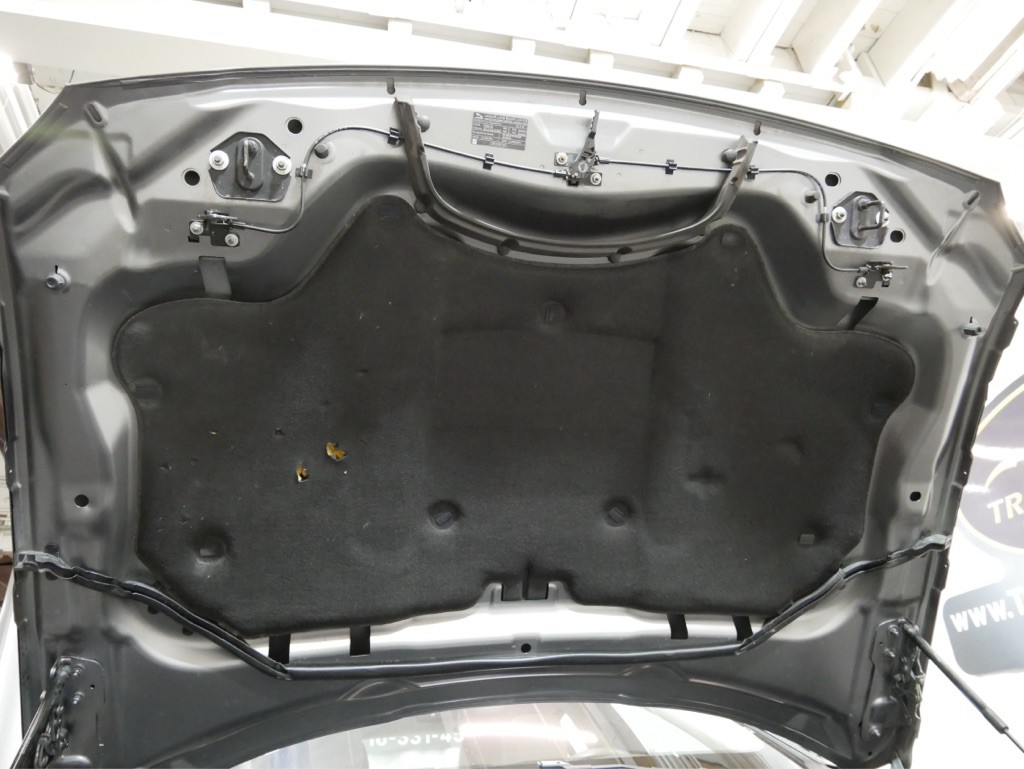 2018 Jaguar XE Image 28