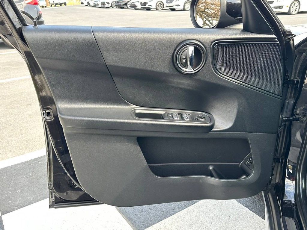 2020 MINI Countryman Image 16