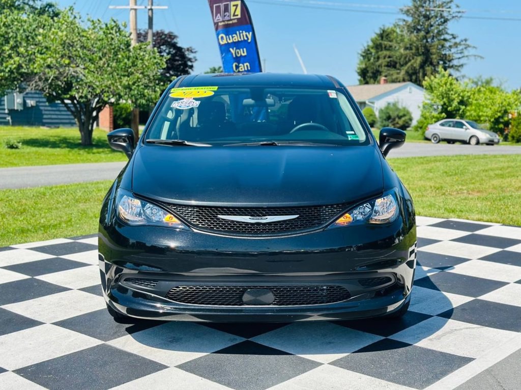 2022 Chrysler Voyager Image 3