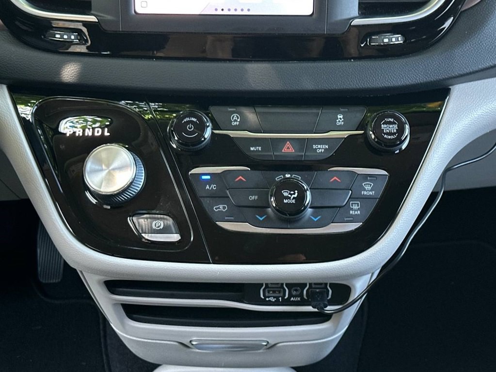 2022 Chrysler Voyager Image 29