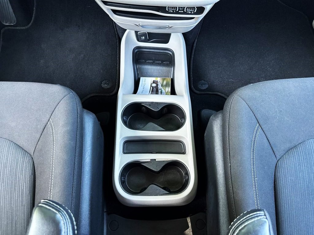 2022 Chrysler Voyager Image 32