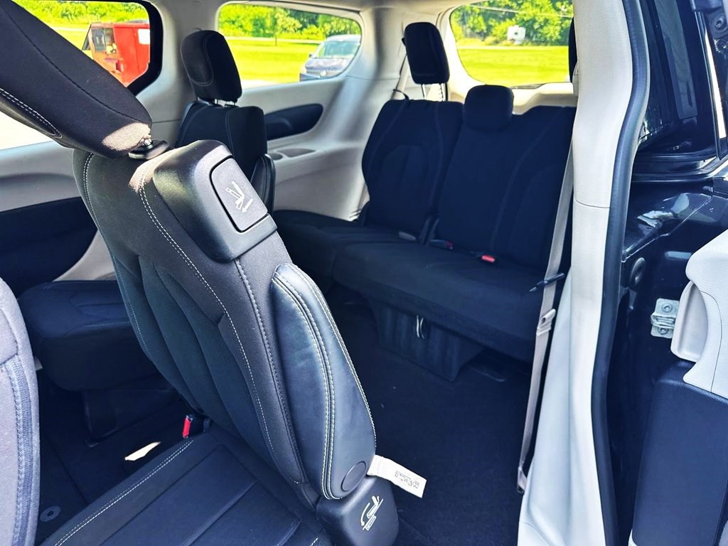 2022 Chrysler Voyager Image 37