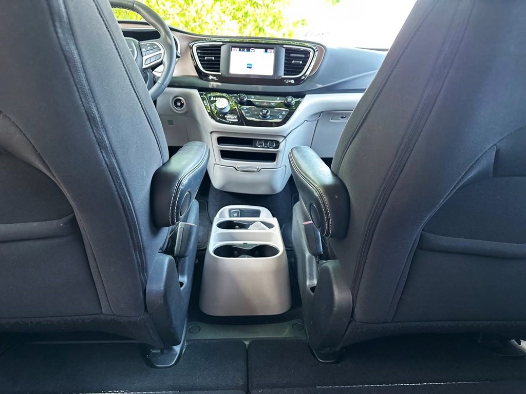 2022 Chrysler Voyager Image 39