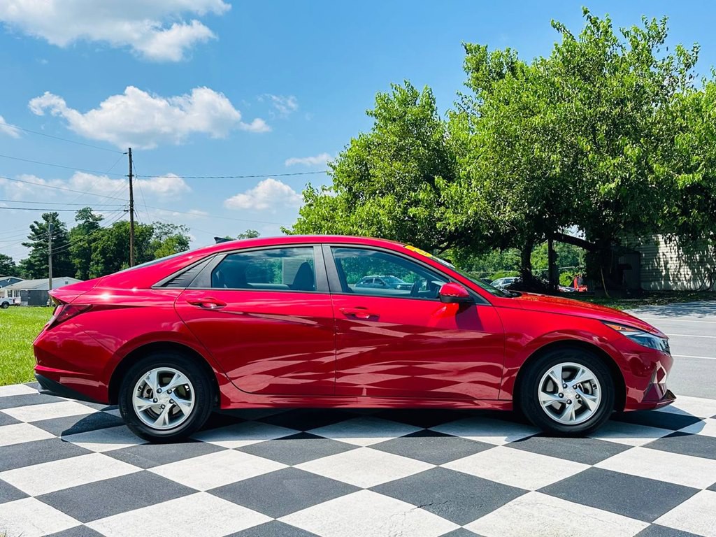 2023 Hyundai Elantra Image 8