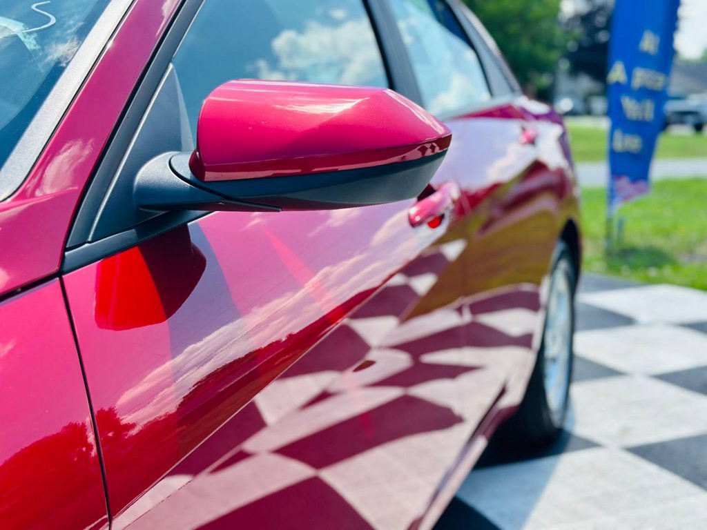 2023 Hyundai Elantra Image 12
