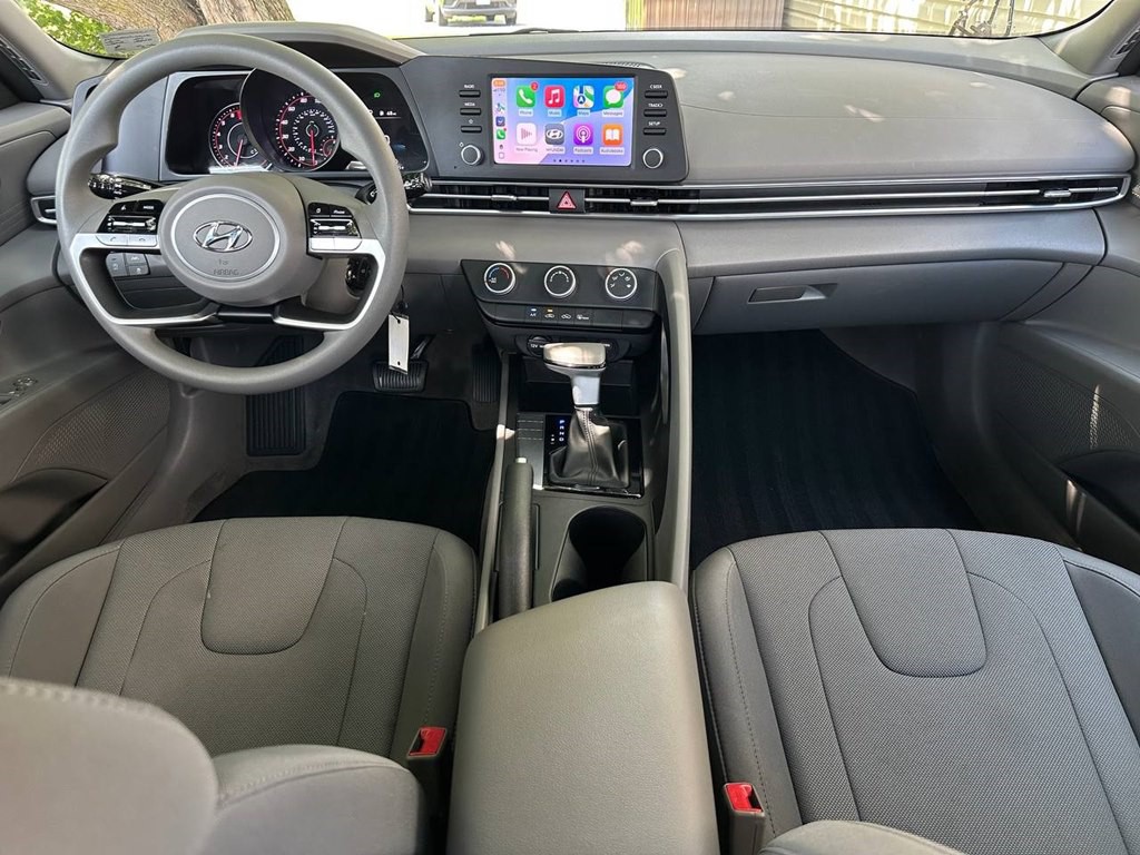2023 Hyundai Elantra Image 18