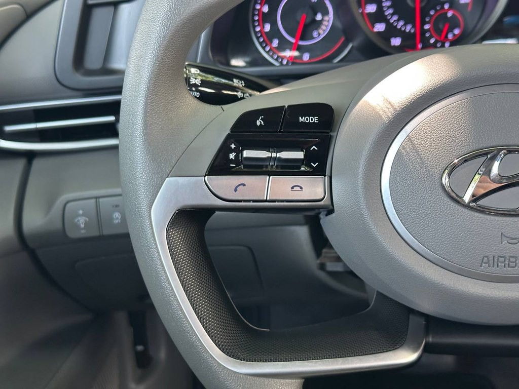 2023 Hyundai Elantra Image 21
