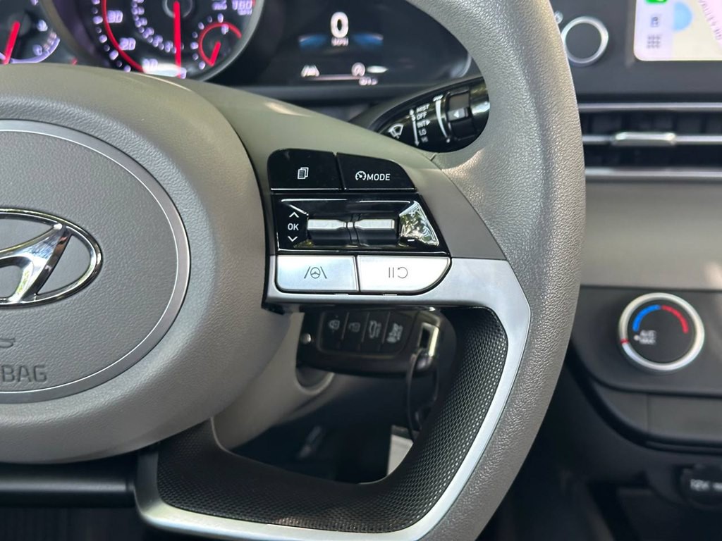 2023 Hyundai Elantra Image 22