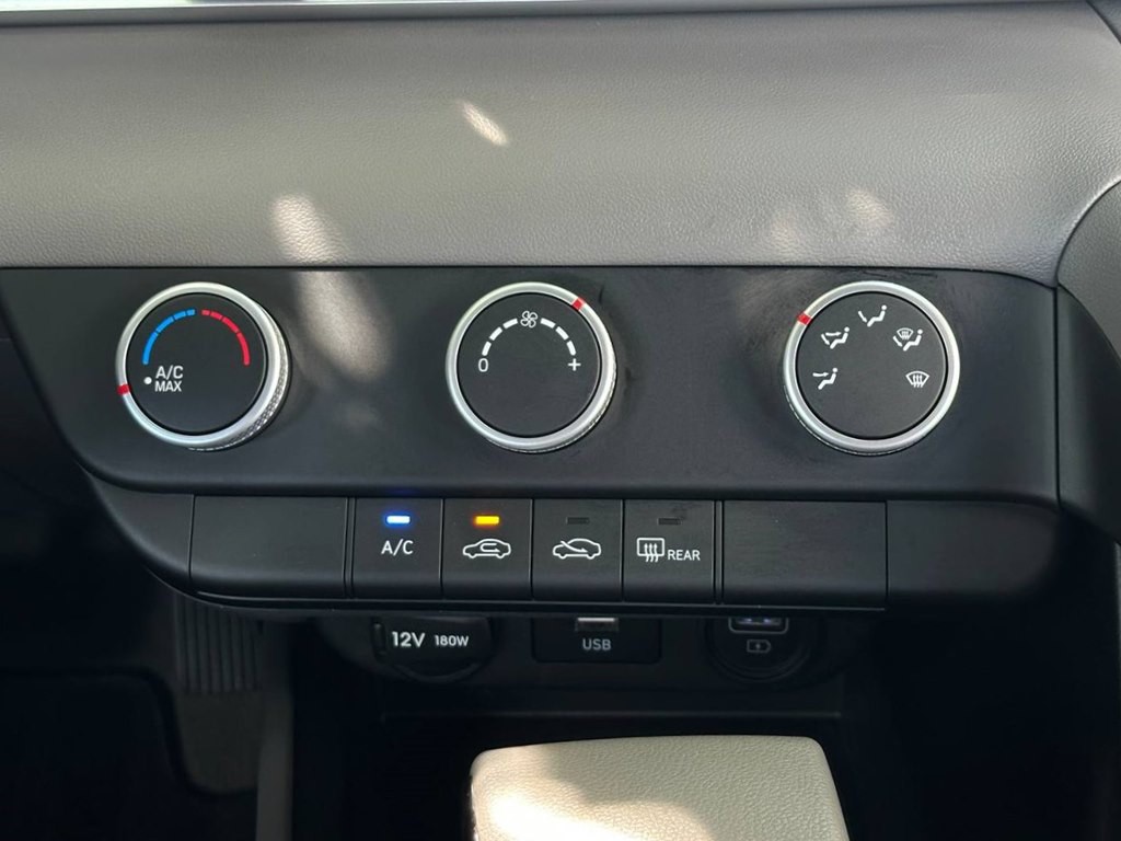 2023 Hyundai Elantra Image 25