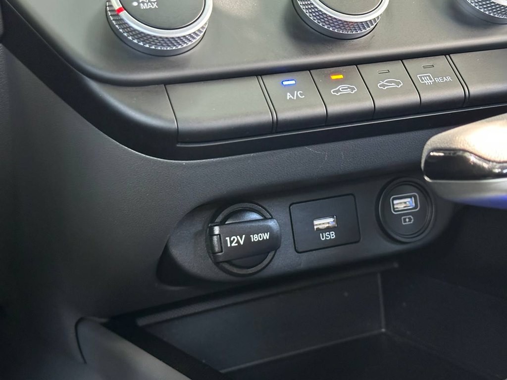 2023 Hyundai Elantra Image 26