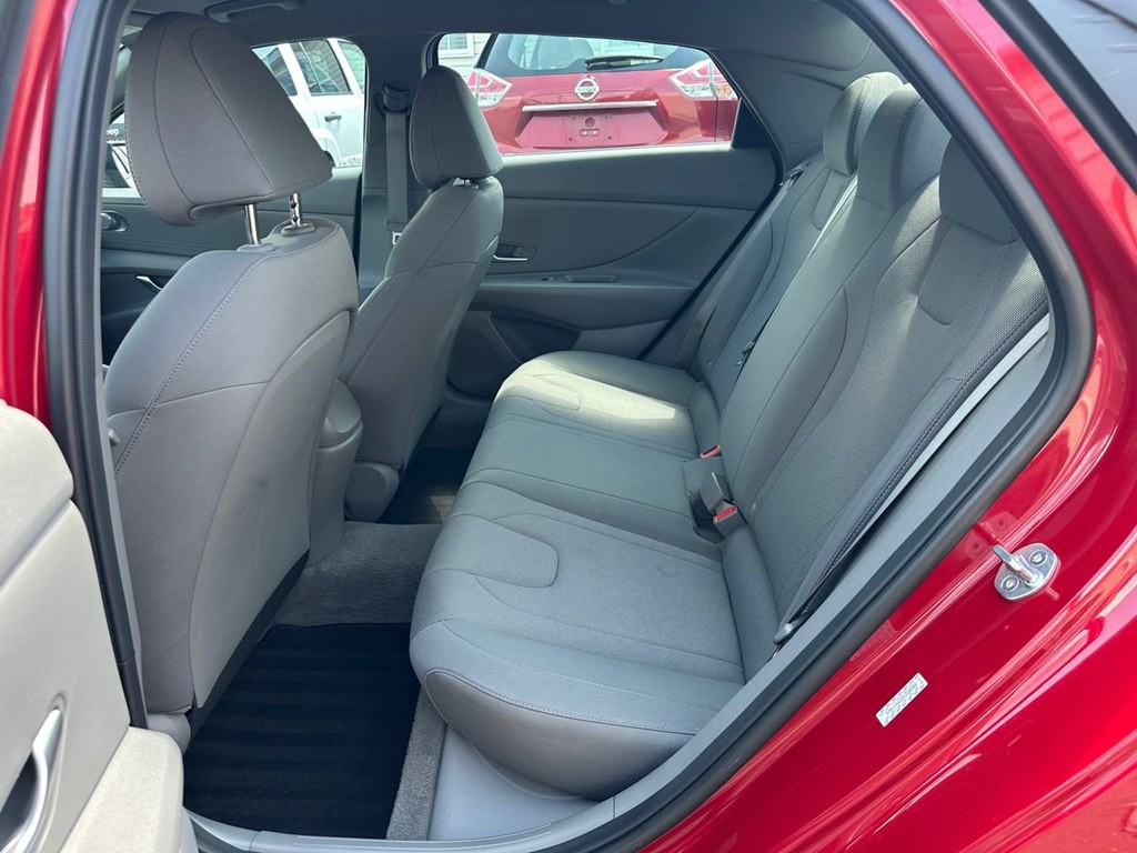 2023 Hyundai Elantra Image 31