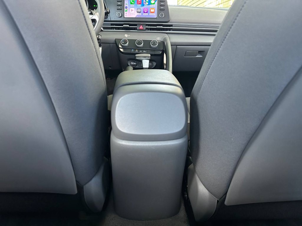2023 Hyundai Elantra Image 33
