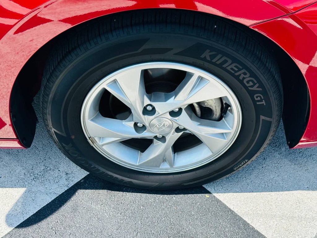 2023 Hyundai Elantra Image 39