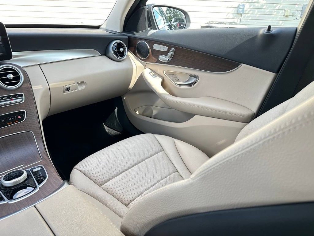 2021 Mercedes-Benz C-Class Image 32