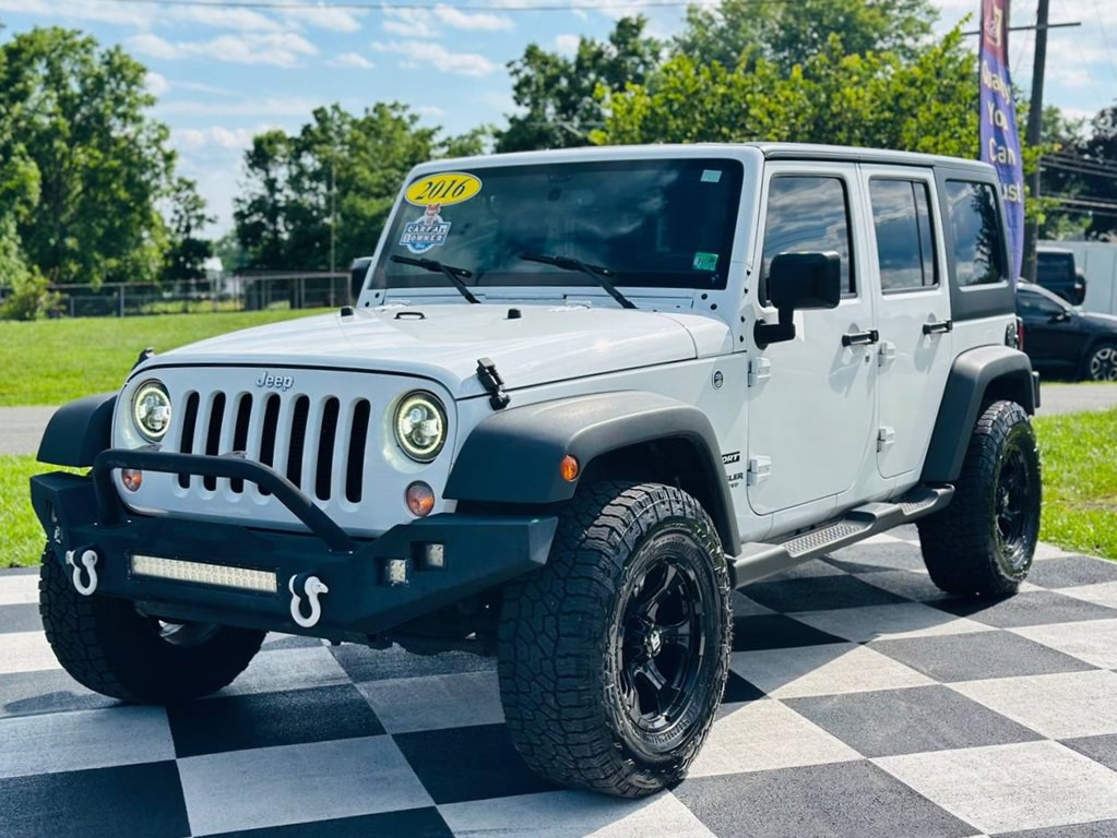 2016 Jeep Wrangler Unlimited Image 2
