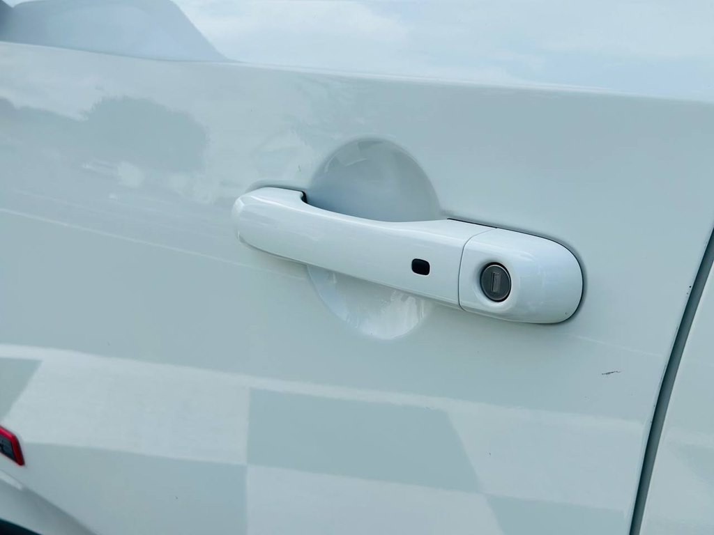 2017 Jeep Renegade Image 14