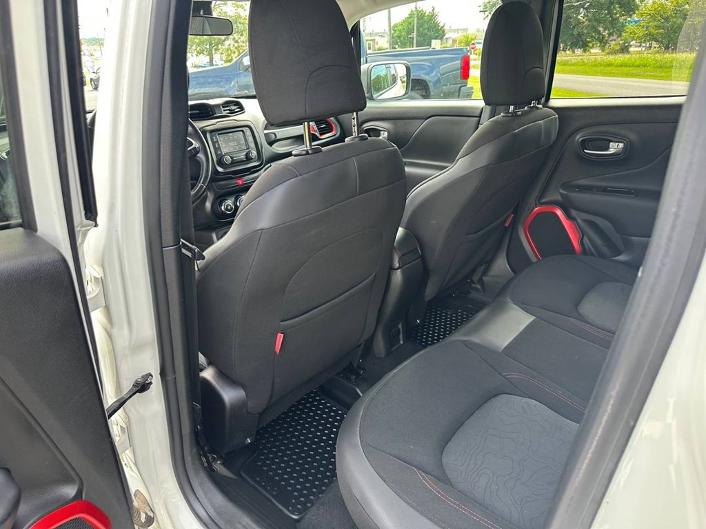 2017 Jeep Renegade Image 35