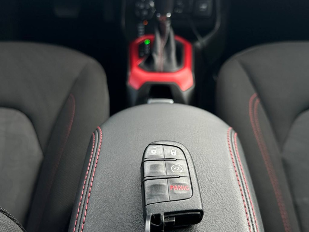2017 Jeep Renegade Image 38