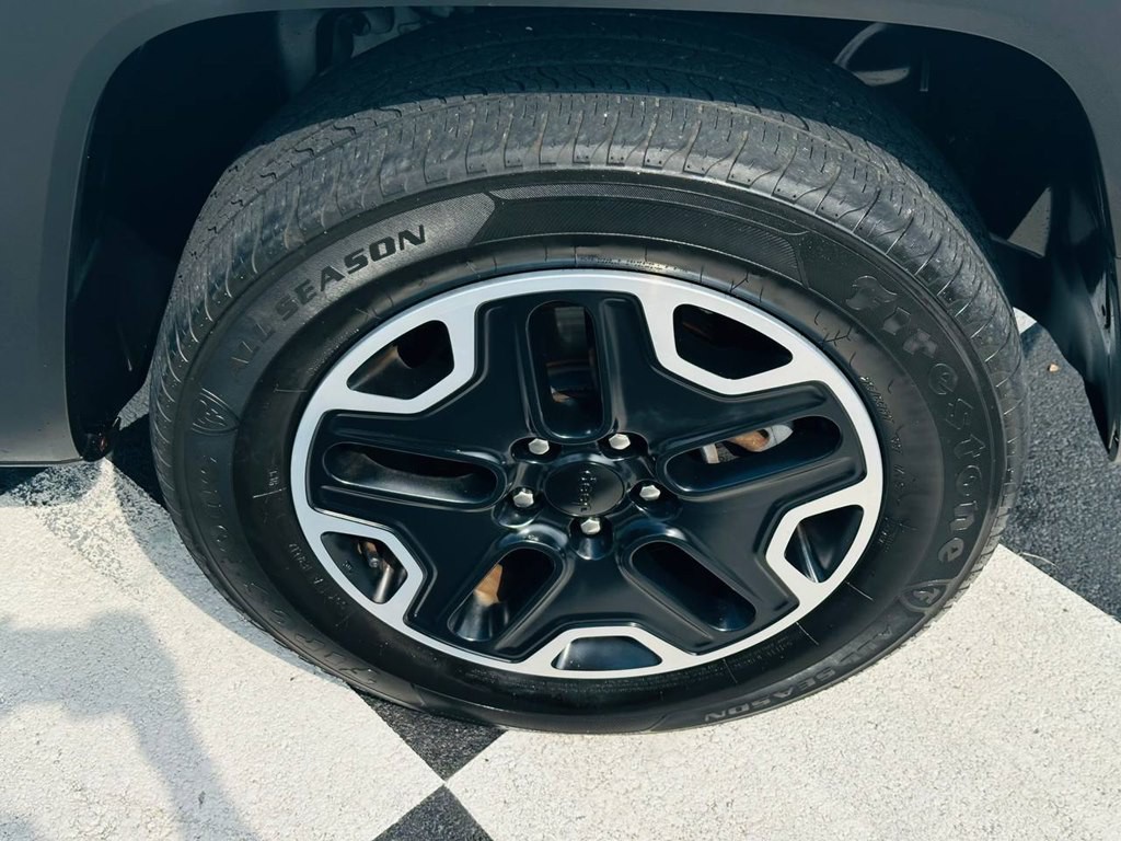 2017 Jeep Renegade Image 40