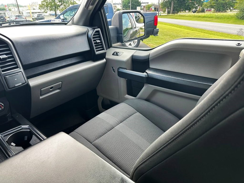 2017 Ford F-150 Image 32