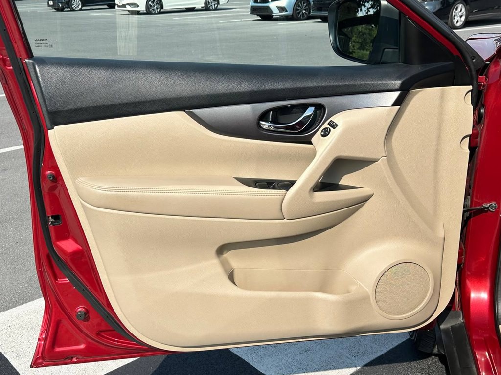 2015 Nissan Rogue Image 15