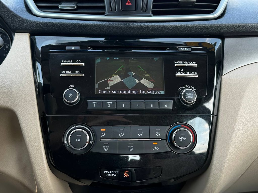 2015 Nissan Rogue Image 26