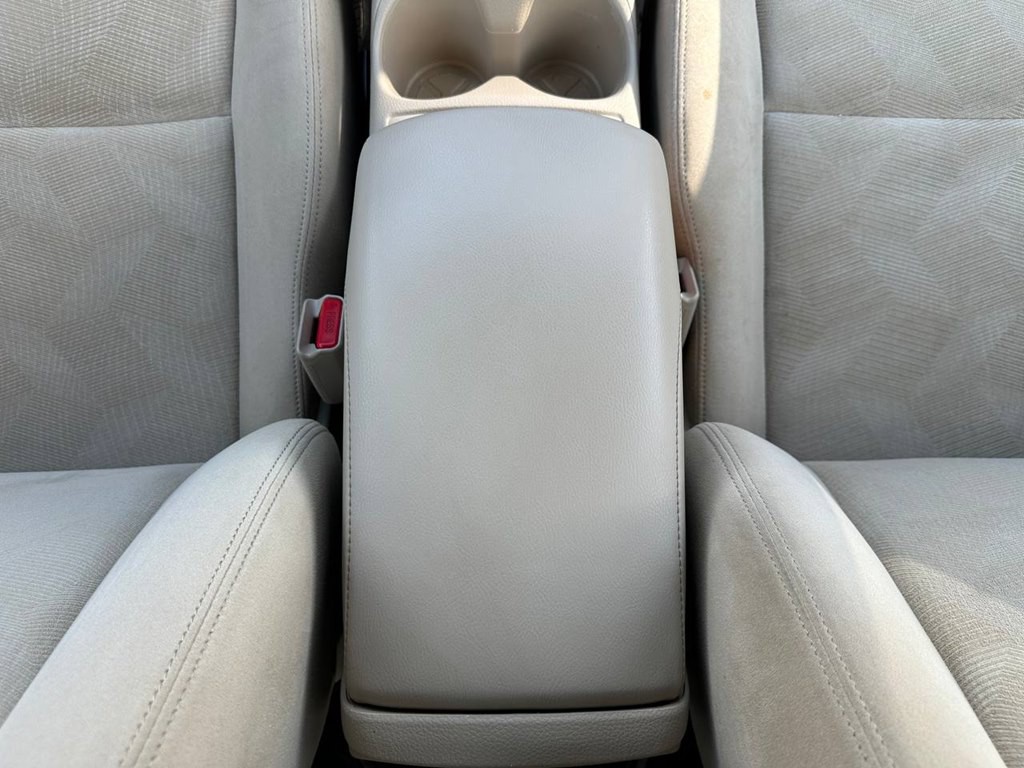 2015 Nissan Rogue Image 30