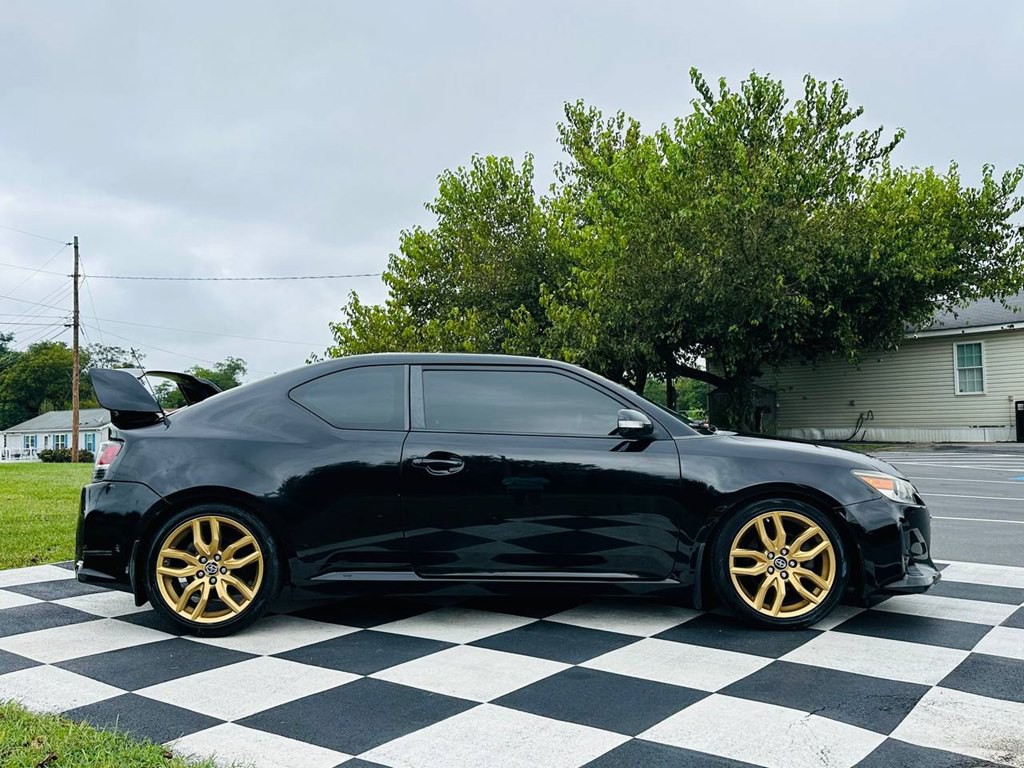2015 Scion tC Image 8