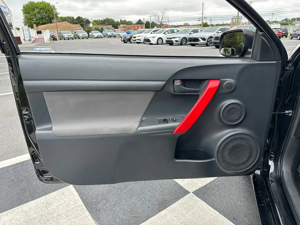 2015 Scion tC Image 13
