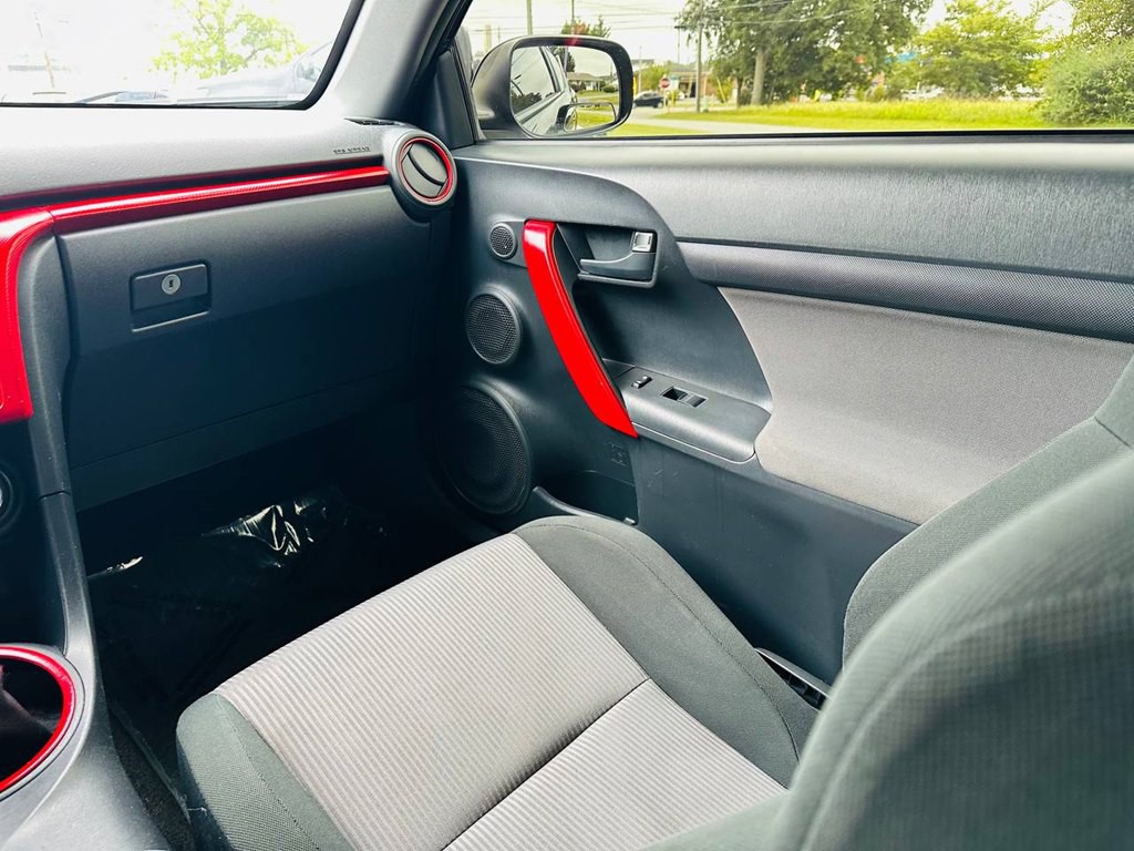 2015 Scion tC Image 24