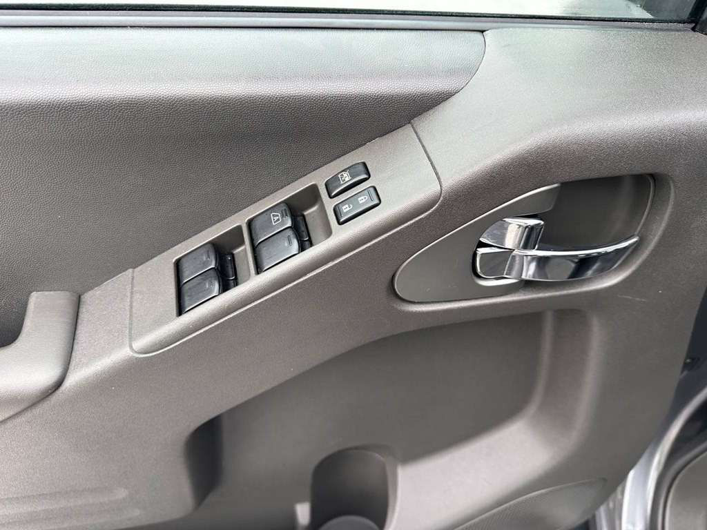 2019 Nissan Frontier Image 17