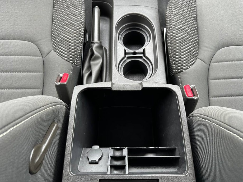 2019 Nissan Frontier Image 32