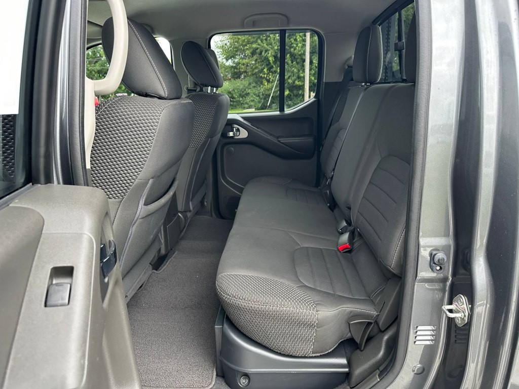 2019 Nissan Frontier Image 36