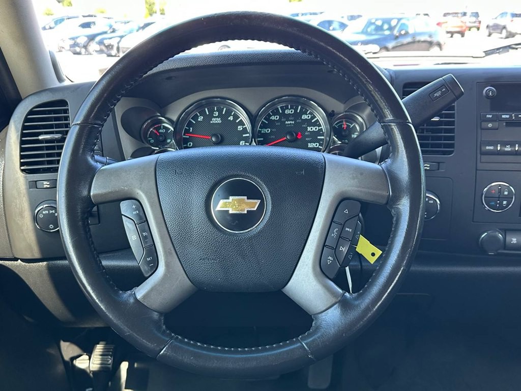 2011 Chevrolet Silverado 1500 Image 18
