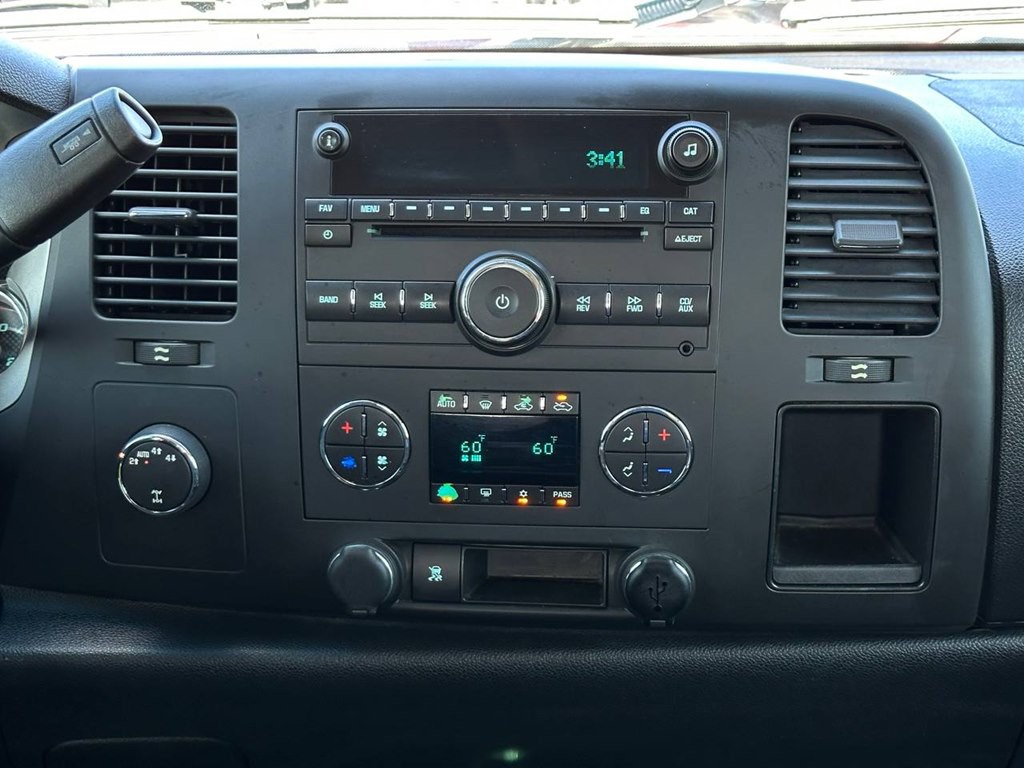 2011 Chevrolet Silverado 1500 Image 22