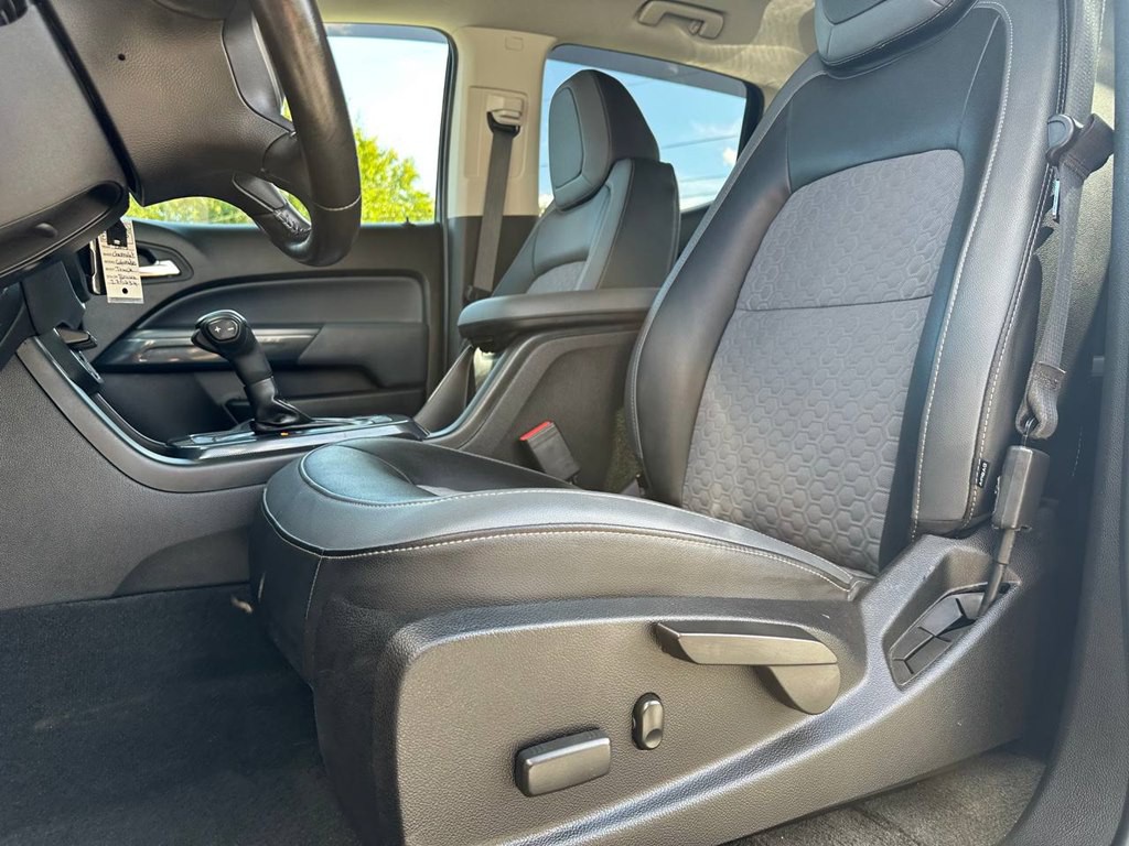 2015 Chevrolet Colorado Image 17
