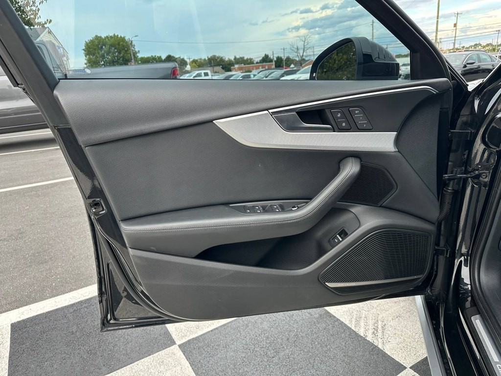 2018 Audi A4 Image 16