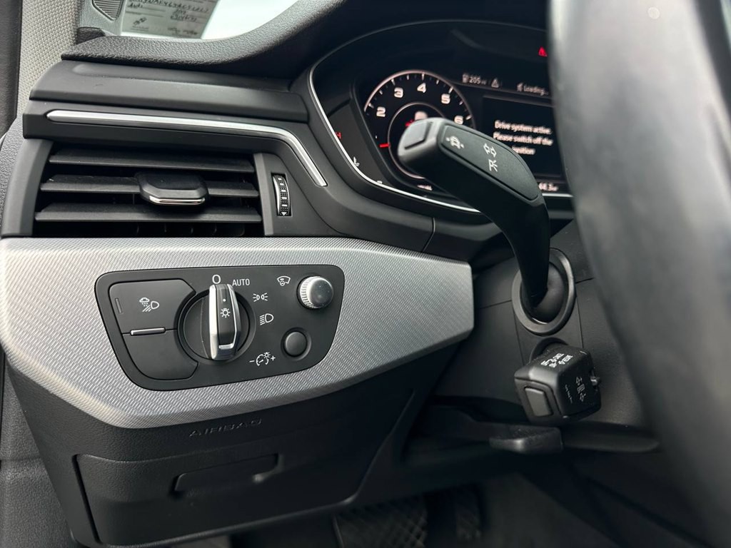 2018 Audi A4 Image 36