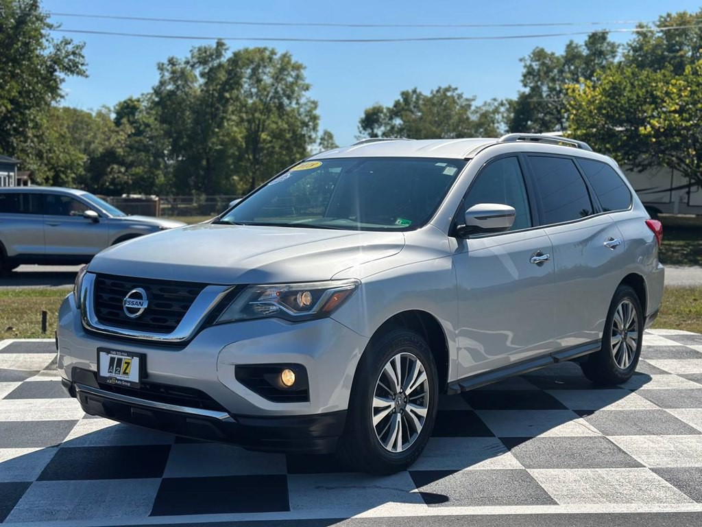 2018 Nissan Pathfinder Image 2