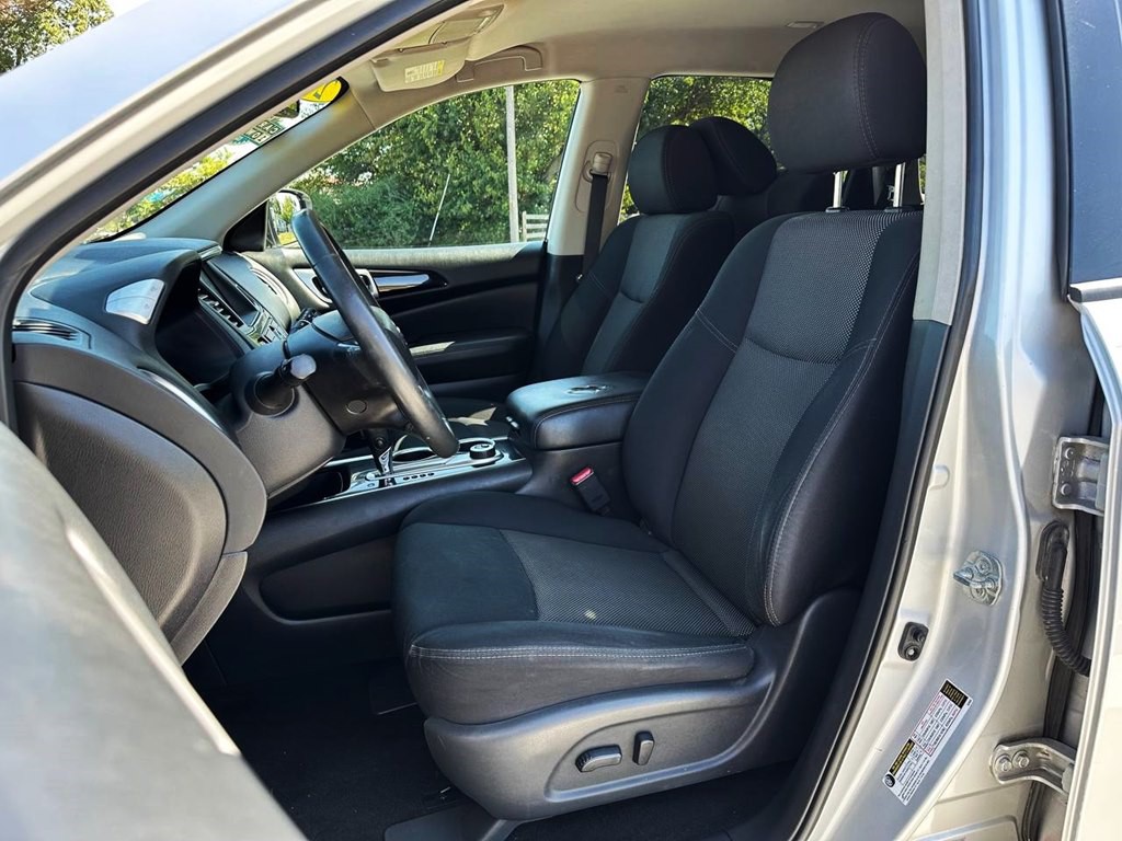 2018 Nissan Pathfinder Image 16