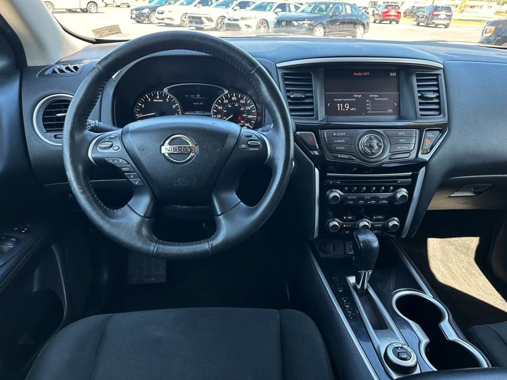2018 Nissan Pathfinder Image 17