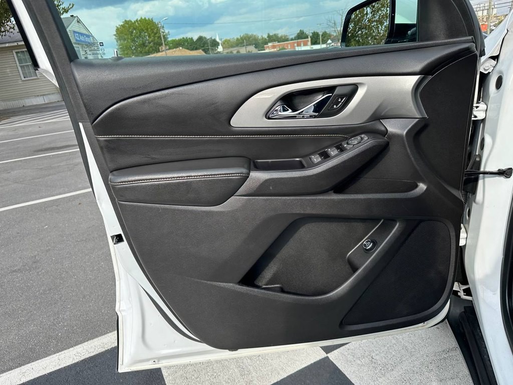 2018 Chevrolet Traverse Image 16