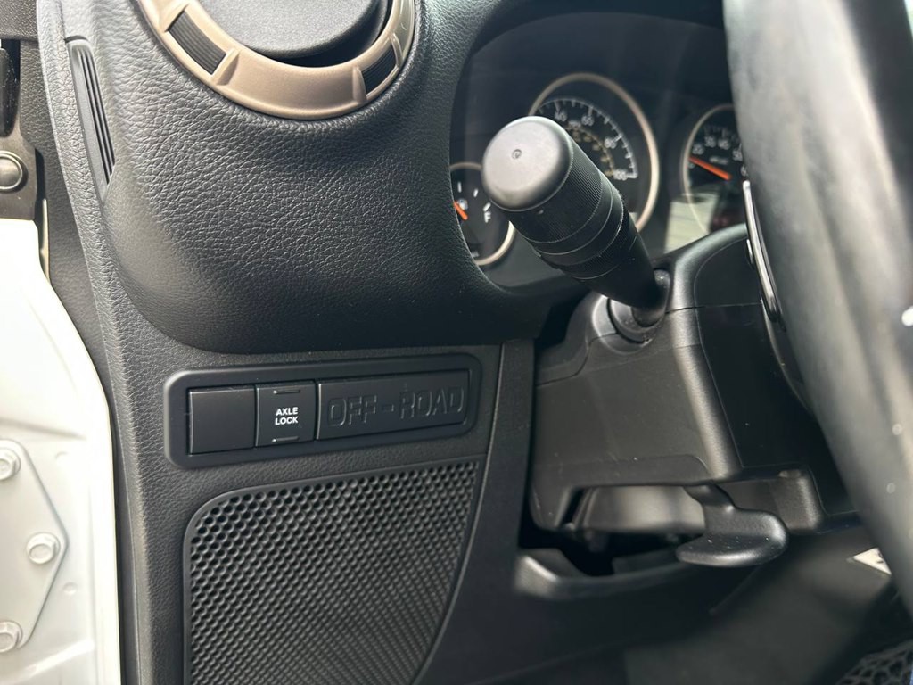 2016 Jeep Wrangler Unlimited Image 35